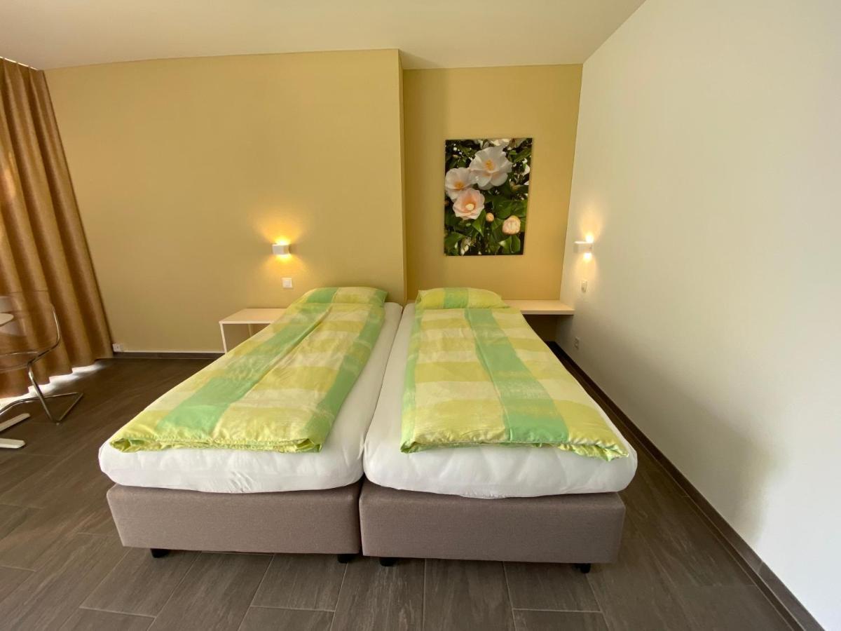 Bed & Breakfast Oasee Jona エクステリア 写真